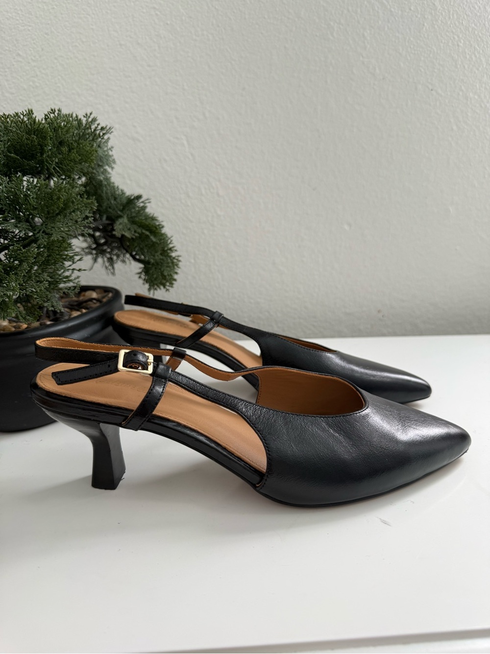 Madewell size 9.5 the Debbie slingback Black Leather Pointed Slingback Heels - Picture 4 of 8